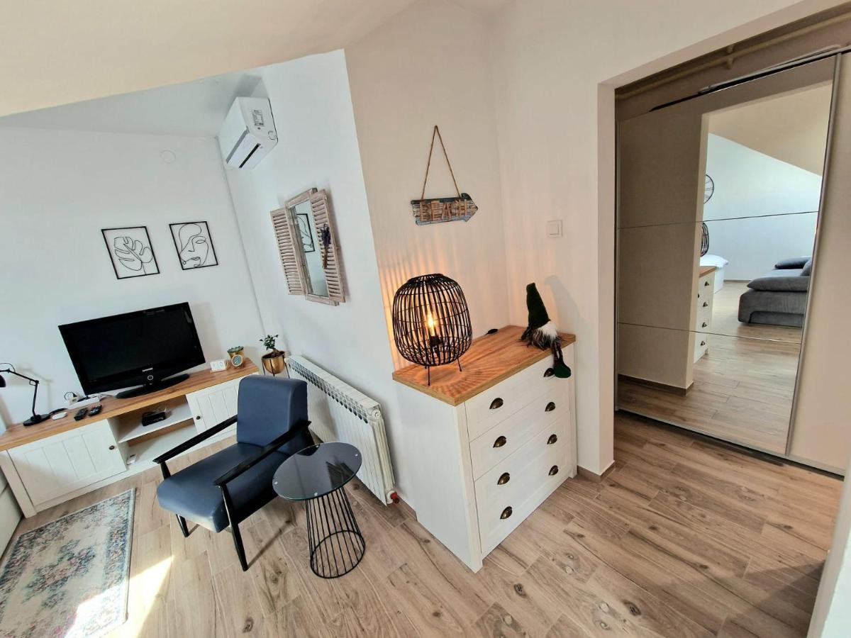 Studio Apartman Varadero Б'єловар Екстер'єр фото