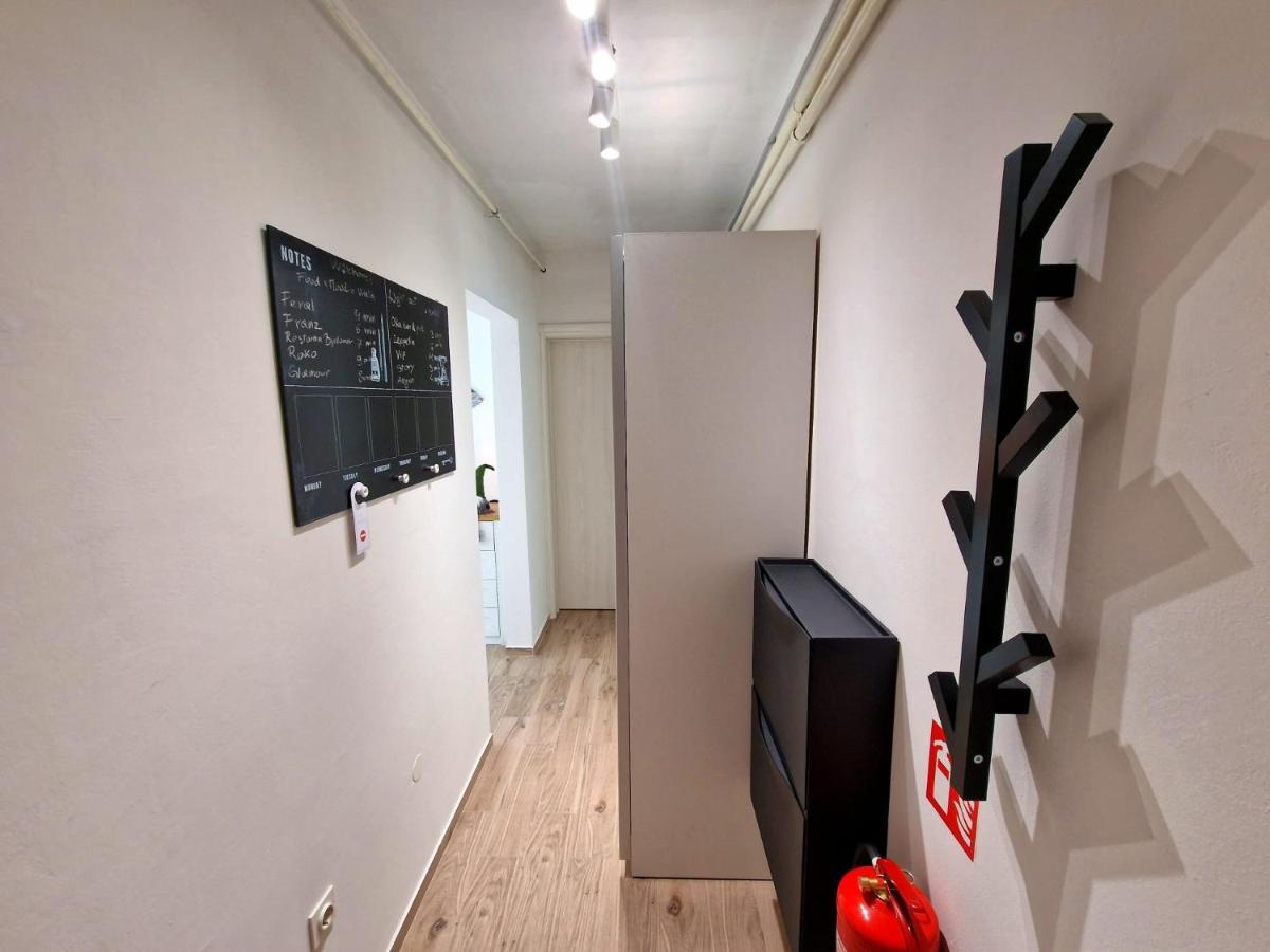 Studio Apartman Varadero Б'єловар Екстер'єр фото