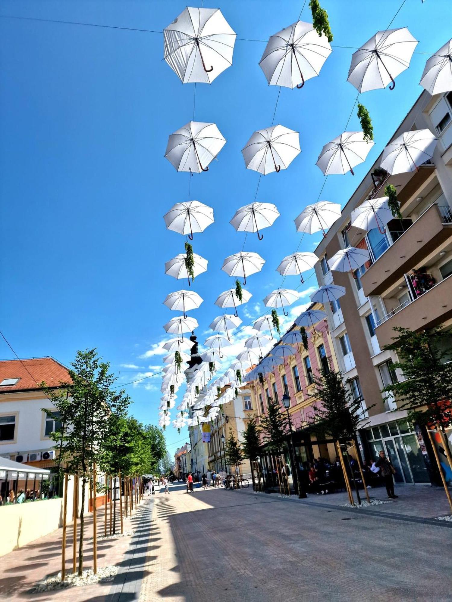 Studio Apartman Varadero Б'єловар Екстер'єр фото
